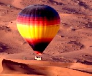 arabische Abenteuer im heisluftballon - der ballon gleitet sanft