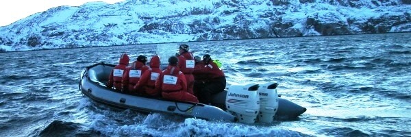 mice-norwegen - team at a rubber boat